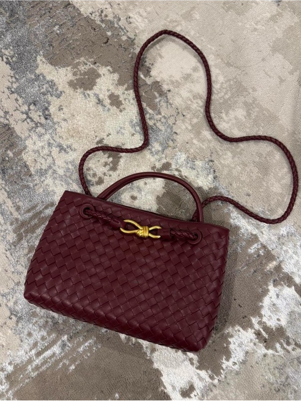 Woven Leather Shoulder Bag in Burgundy Brandnew - Picture 4 of 7